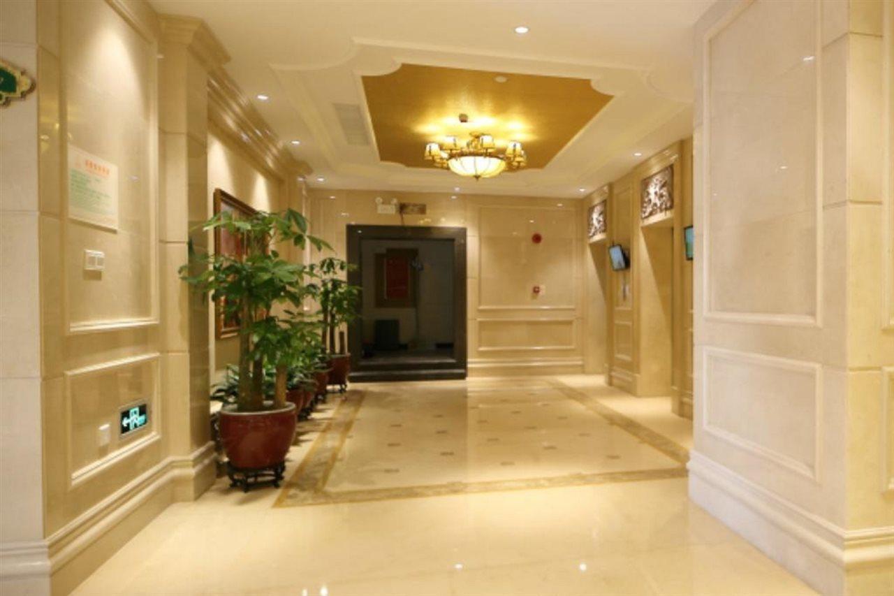Vienna International Hotel Shenzhen Qianhai Exteriör bild