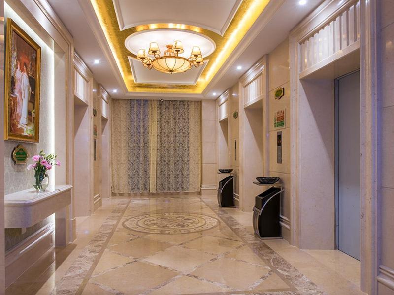 Vienna International Hotel Shenzhen Qianhai Exteriör bild