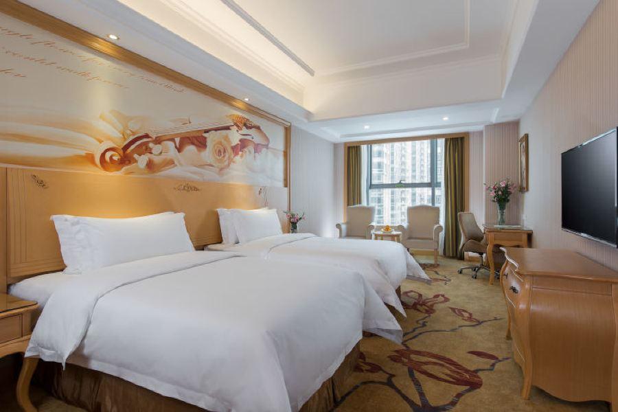 Vienna International Hotel Shenzhen Qianhai Exteriör bild